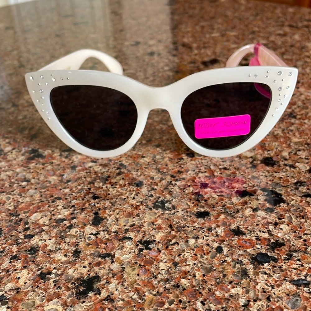 Betsy Johnson Sunglasses (New)
